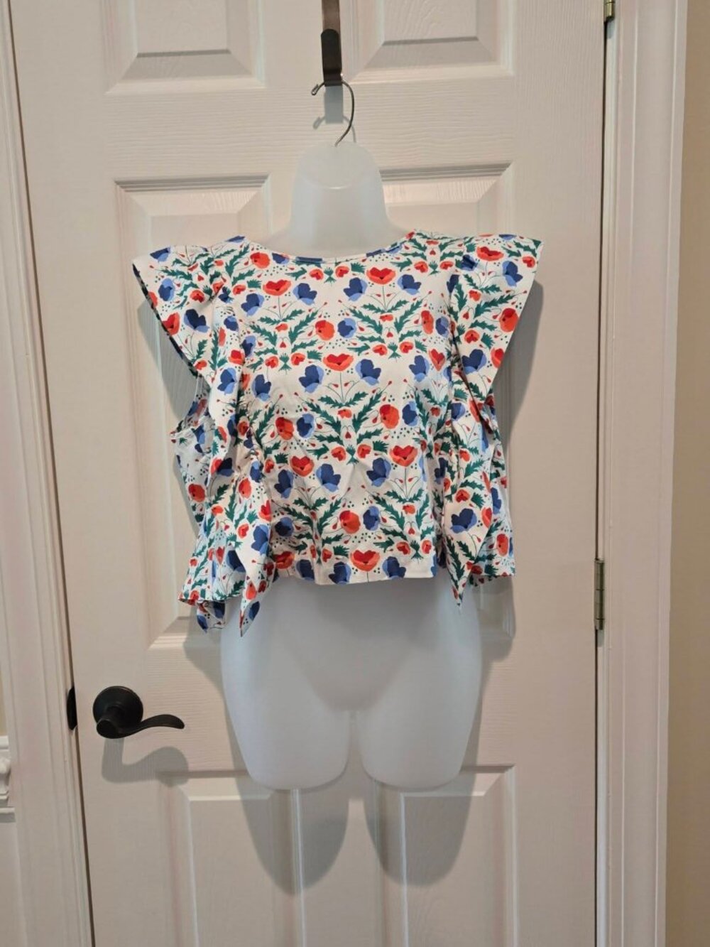 Emily McCarthy Floral Sleeveless Cropped Ruffle Top Size XL